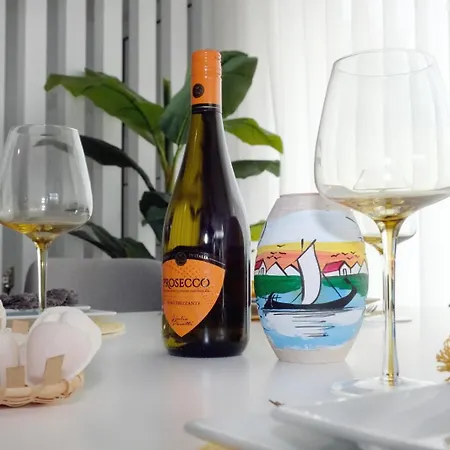 Ferienhaus Ruhiges Modernes Haus Parkplatz Wlan Whirlpool