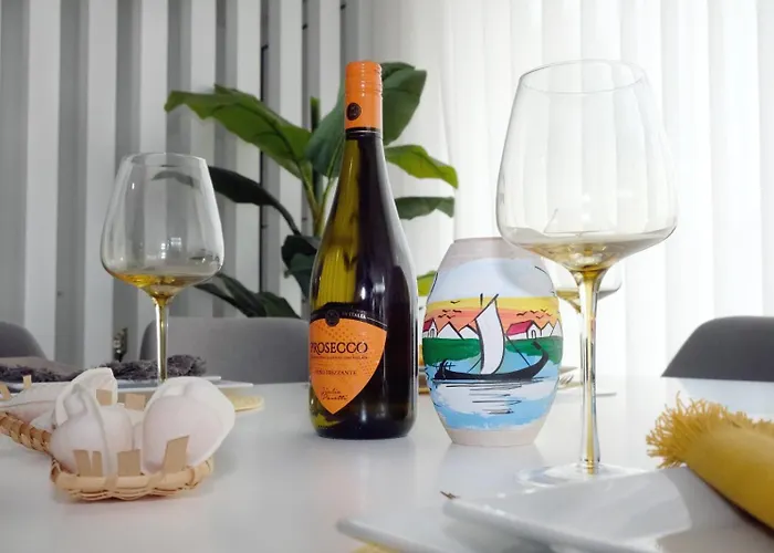 Holiday home Ruhiges Modernes Haus Parkplatz Wlan Whirlpool