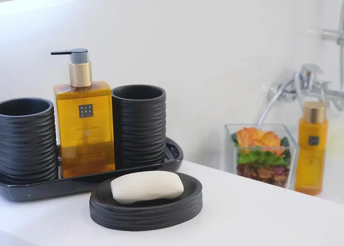 Holiday home Ruhiges Modernes Haus Parkplatz Wlan Whirlpool