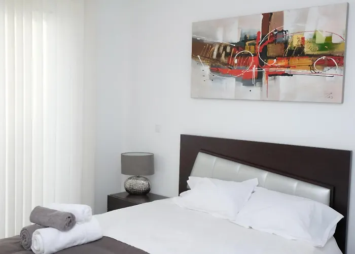 Holiday home Ruhiges Modernes Haus Parkplatz Wlan Whirlpool *